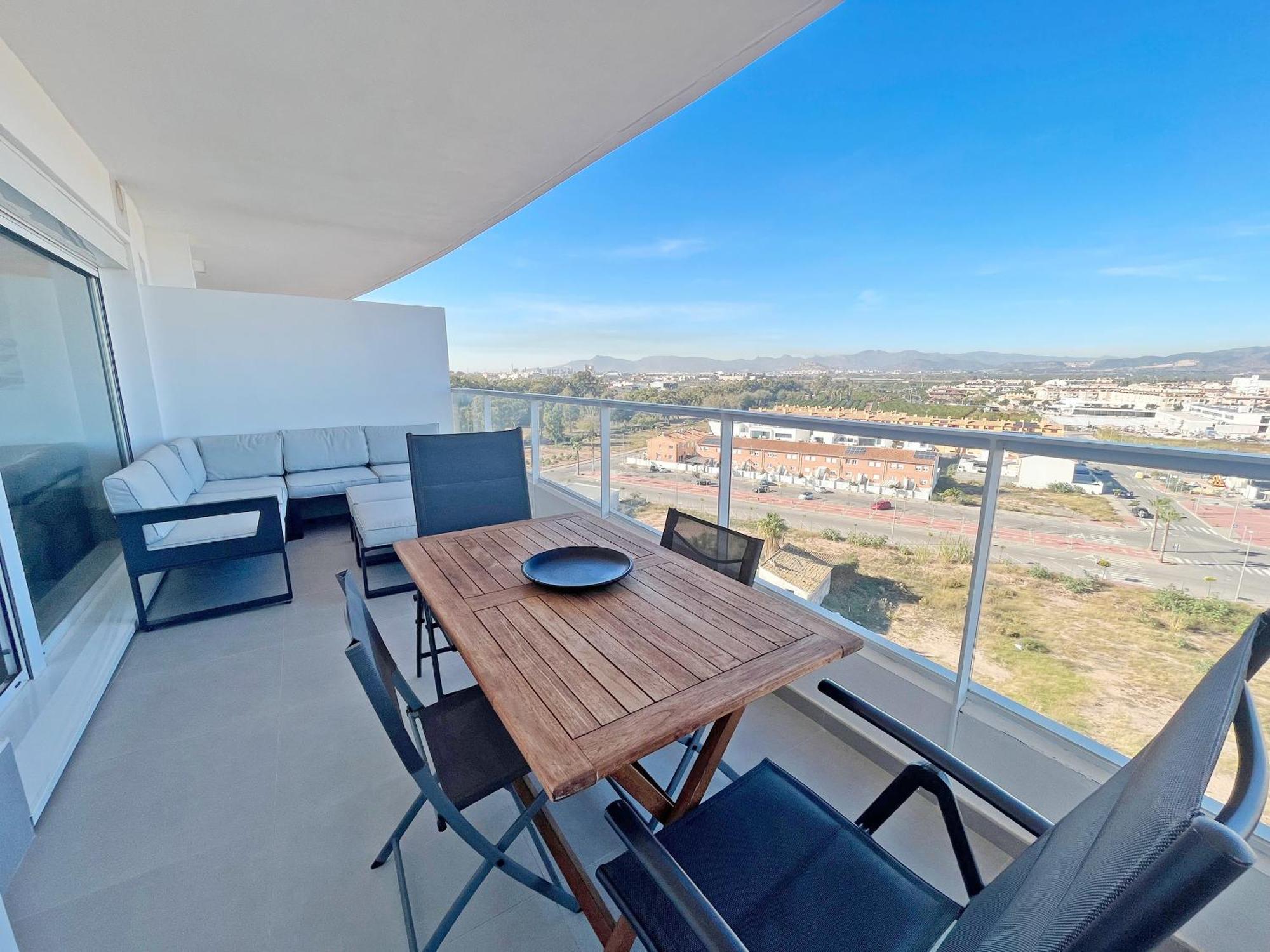Global Properties, Apartamento Con Terraza Y Vistas Al Mar Y A La Montana كانيت ذي بيرينغير المظهر الخارجي الصورة